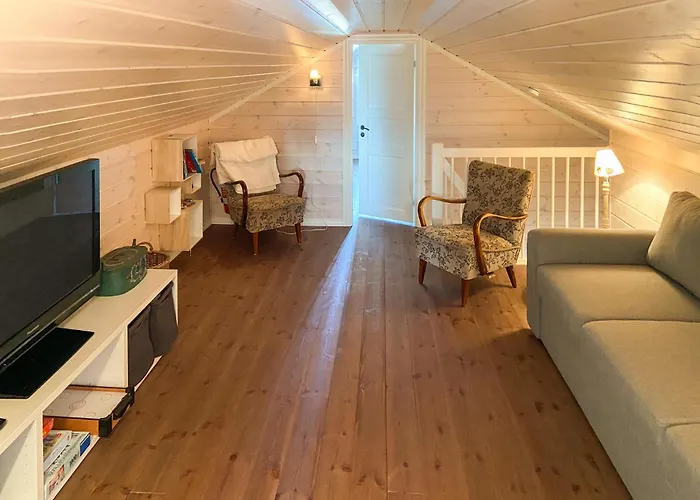 5 Bedroom Gorgeous In Сasa de vacaciones Sjusjoen
